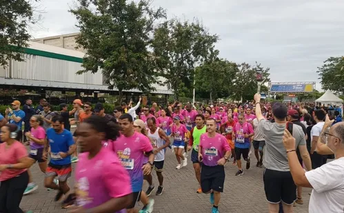 
          Imagem ilustrativa da imagem Veja imagens dos participantes da Corrida Tribuna Ruas da Cidade
          