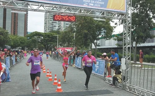 
          Imagem ilustrativa da imagem Veja imagens dos participantes da Corrida Tribuna Ruas da Cidade
          