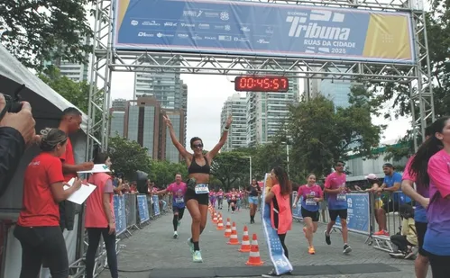 
          Imagem ilustrativa da imagem Veja imagens dos participantes da Corrida Tribuna Ruas da Cidade
          