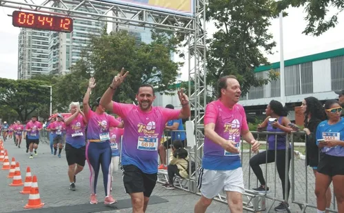 
          Imagem ilustrativa da imagem Veja imagens dos participantes da Corrida Tribuna Ruas da Cidade
          