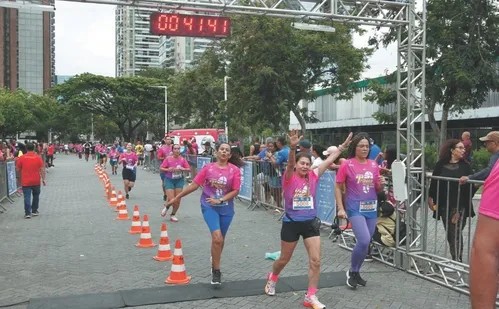 
          Imagem ilustrativa da imagem Veja imagens dos participantes da Corrida Tribuna Ruas da Cidade
          