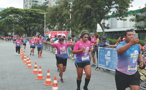 
          Imagem ilustrativa da imagem Veja imagens dos participantes da Corrida Tribuna Ruas da Cidade
          