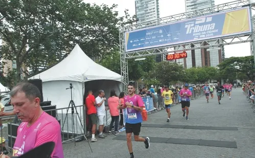 
          Imagem ilustrativa da imagem Veja imagens dos participantes da Corrida Tribuna Ruas da Cidade
          