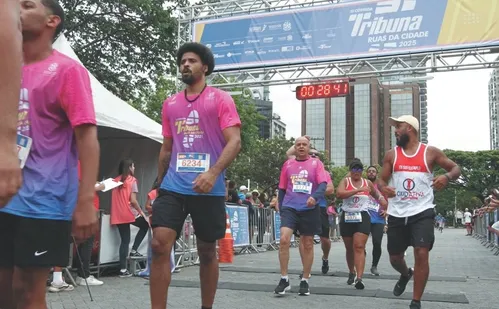 
          Imagem ilustrativa da imagem Veja imagens dos participantes da Corrida Tribuna Ruas da Cidade
          