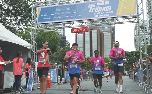 
          Imagem ilustrativa da imagem Veja imagens dos participantes da Corrida Tribuna Ruas da Cidade
          