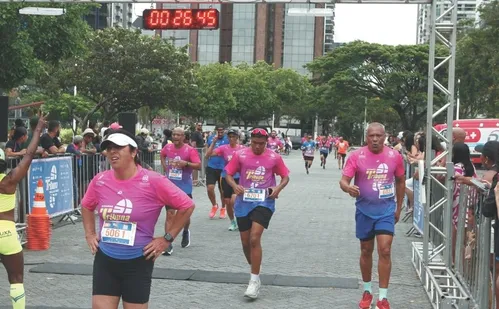 
          Imagem ilustrativa da imagem Veja imagens dos participantes da Corrida Tribuna Ruas da Cidade
          