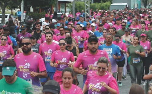 
          Imagem ilustrativa da imagem Veja imagens dos participantes da Corrida Tribuna Ruas da Cidade
          