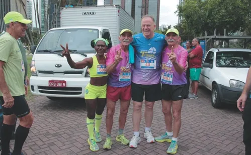 
          Imagem ilustrativa da imagem Veja imagens dos participantes da Corrida Tribuna Ruas da Cidade
          