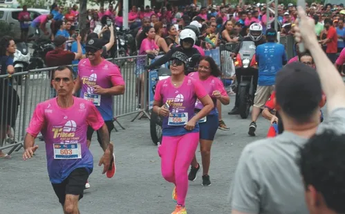 
          Imagem ilustrativa da imagem Veja imagens dos participantes da Corrida Tribuna Ruas da Cidade
          