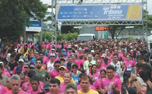 
          Imagem ilustrativa da imagem Veja imagens dos participantes da Corrida Tribuna Ruas da Cidade
          