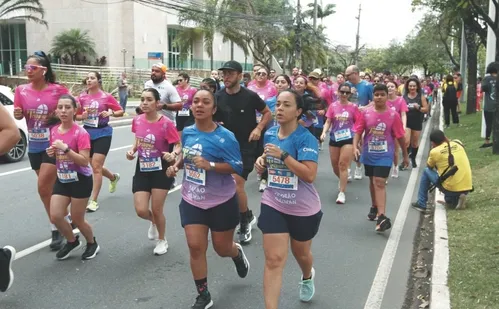 
          Imagem ilustrativa da imagem Veja imagens dos participantes da Corrida Tribuna Ruas da Cidade
          