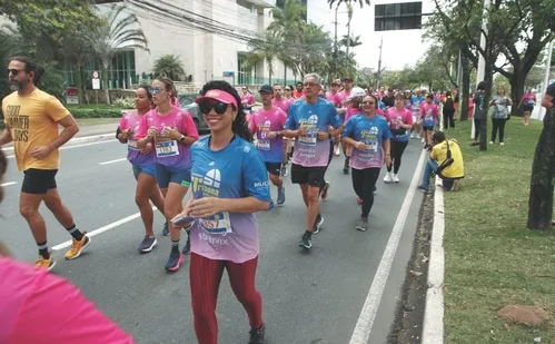 
          Imagem ilustrativa da imagem Veja imagens dos participantes da Corrida Tribuna Ruas da Cidade
          