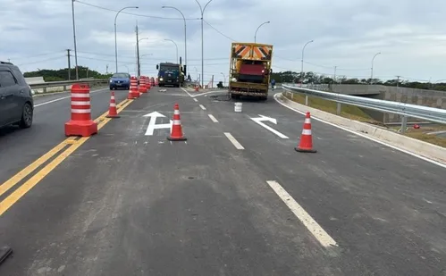 
          Imagem ilustrativa da imagem Viaduto que liga a Darly Santos com a Rodovia do Sol será liberado nesta sexta
          