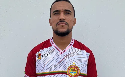 
          Imagem ilustrativa da imagem Vitória acerta com atacante Alexsandro, ex-Juazeirense/BA
          