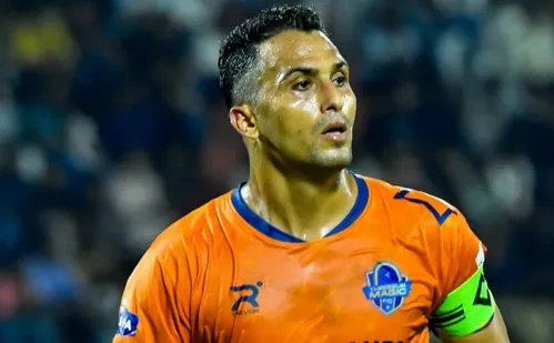 
          Imagem ilustrativa da imagem Vitória contrata novo xerife para reforçar a defesa em 2026
          