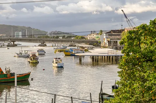 
          Imagem ilustrativa da imagem Vitória de Frente para o Mar
          