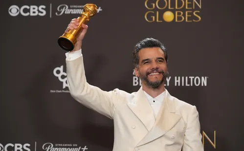 
          Imagem ilustrativa da imagem Wagner Moura vence o Globo de Ouro de melhor ator pelo filme 'O Agente Secreto'
          
