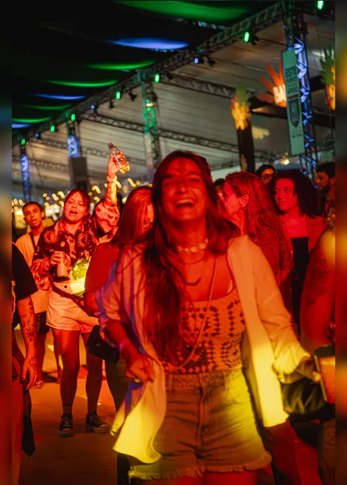 
          Imagem ilustrativa da imagem Delírio Tropical: veja fotos do festival de música e cultura em Vila Velha
          