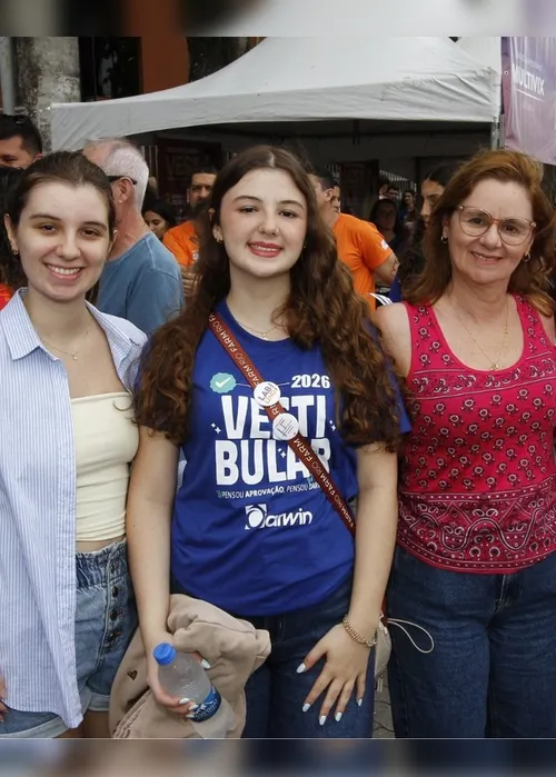 Imagem ilustrativa da imagem Encontro de gerações no primeiro dia do Enem