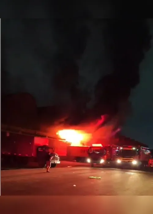 
          Imagem ilustrativa da imagem Incêndio atinge Ceasa na zona norte do Rio de Janeiro
          