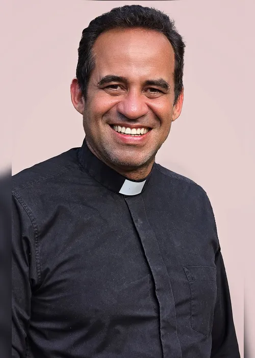 
          Imagem ilustrativa da imagem Tamandaré recebe Padre Fábio de Melo no 13º Dia da Consciência Cristã
          