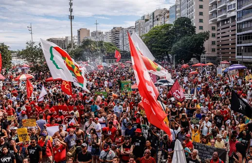 Imagem ilustrativa da imagem Protestos contra redução de penas reúnem manifestantes e artistas pelo país