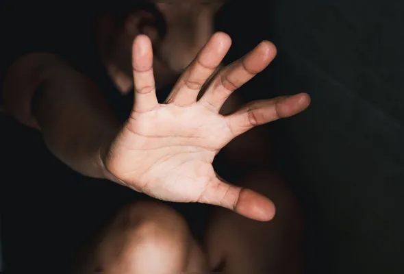 Imagem ilustrativa da imagem Adolescente é suspeito de abusar a sobrinha de 4 anos em Petrolina, diz jornal