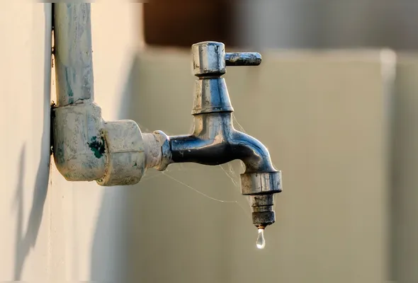 Imagem ilustrativa da imagem Obra da Compesa vai deixar bairros da Zona Norte do Recife sem água. Veja a lista: