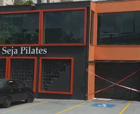 Imagem ilustrativa da imagem Academia onde mulher morreu é interditada; polícia analisa produto tóxico usado na limpeza