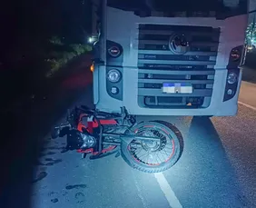 Imagem ilustrativa da imagem Acidente deixa casal morto após colisão com caminhão na Guabiraba, no Recife