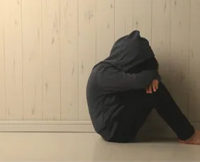 Imagem ilustrativa da imagem Adolescente autista sofre traumatismo e muda de escola em São Lourenço da Mata