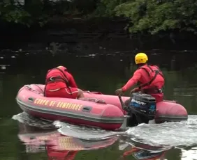 Imagem ilustrativa da imagem Bombeiros buscam por atleta de remo do Sport desaparecido no Rio Capibaribe