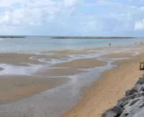 Imagem ilustrativa da imagem CPRH atualiza praias que estão impróprias para o banho durante o feriadão da Páscoa