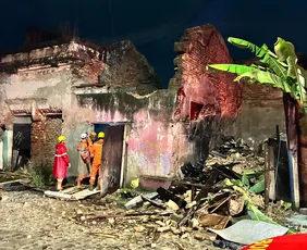 Imagem ilustrativa da imagem Desabamento de casarão deixa dois mortos na Comunidade do Pilar, Bairro de Recife