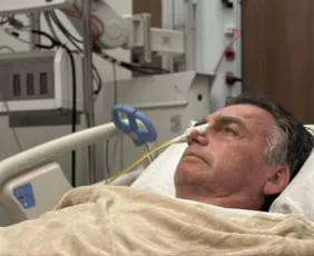 Imagem ilustrativa da imagem Jair Bolsonaro apresenta piora na função renal e segue na UTI