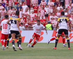 Imagem ilustrativa da imagem Náutico estreia com derrota na Série B sob vaias nos Aflitos