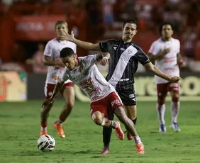 Imagem ilustrativa da imagem Náutico vence a Ponte Preta nos Aflitos e entra na briga do G4 da Série B