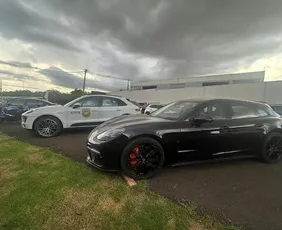 Imagem ilustrativa da imagem Polícia apreende Porsche avaliado em R$ 1 milhão de ‘Vovozona’ do Comando Vermelho