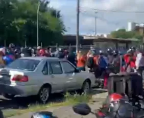 Imagem ilustrativa da imagem Protesto de motociclistas trava a Avenida Agamenon Magalhães nesta sexta (27)