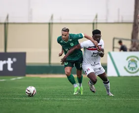 Imagem ilustrativa da imagem Santa Cruz empata com o Floresta e se mantém na vice-liderança da Série C
