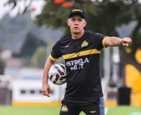 Imagem ilustrativa da imagem Sport formaliza proposta e aceita pagar multa para repatriar Eduardo Baptista