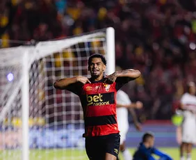 Imagem ilustrativa da imagem Sport vence Clássico das Multidões, garante vice-liderança e vaga na Copa do Brasil