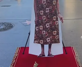 Imagem ilustrativa da imagem Tânia Maria ganha 'estrela' na calçada da fama em Los Angeles; veja vídeo