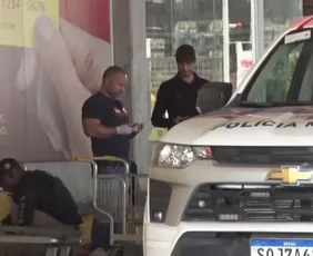 Imagem ilustrativa da imagem Taxista é morto em estacionamento de supermercado em Abreu e Lima (PE)