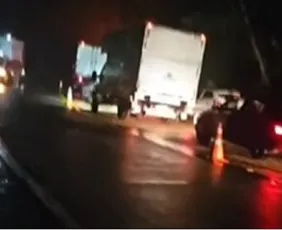 Imagem ilustrativa da imagem Três pessoas morrem em acidente com van que transportava pacientes na Rio–Teresópolis