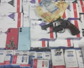 Imagem ilustrativa da imagem Trio é preso após assaltar farmácia e levar canetas emagrecedoras, no Espinheiro