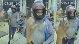 Imagem ilustrativa da imagem Ação violenta de criminosos a mercadinho termina com comerciante morto, em Olinda