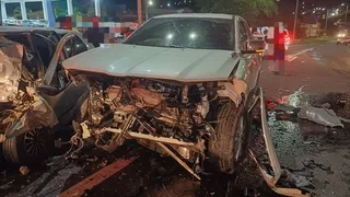 Imagem ilustrativa da imagem Acidente entre carro e caminhonete deixa um casal morto, em Pombos
