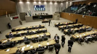 Imagem ilustrativa da imagem Alepe oficializa reajuste de 6% para servidores efetivos e comissionados