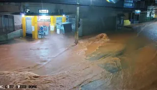 Imagem ilustrativa da imagem Aulas são suspensas em Juiz de Fora após fortes chuvas deixarem ao menos 14 mortos